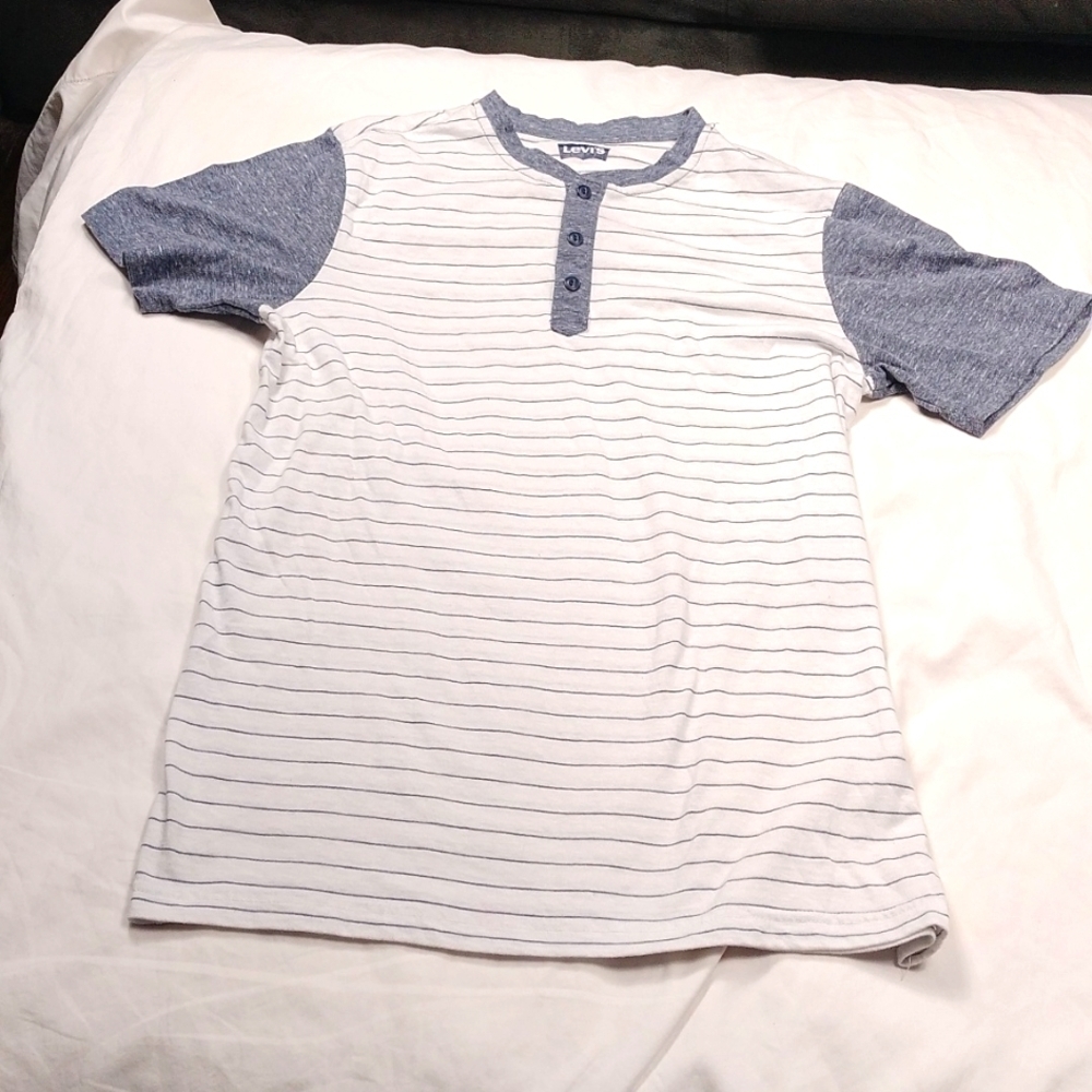 Levi's men's t shirt size small